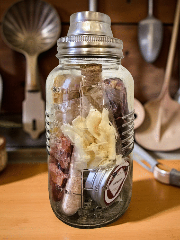 Strawberry Daiquiri Cocktail Shaker Kit - Image 10